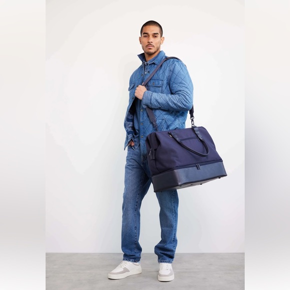 Beis Weekender Bag - Picture 9 of 9